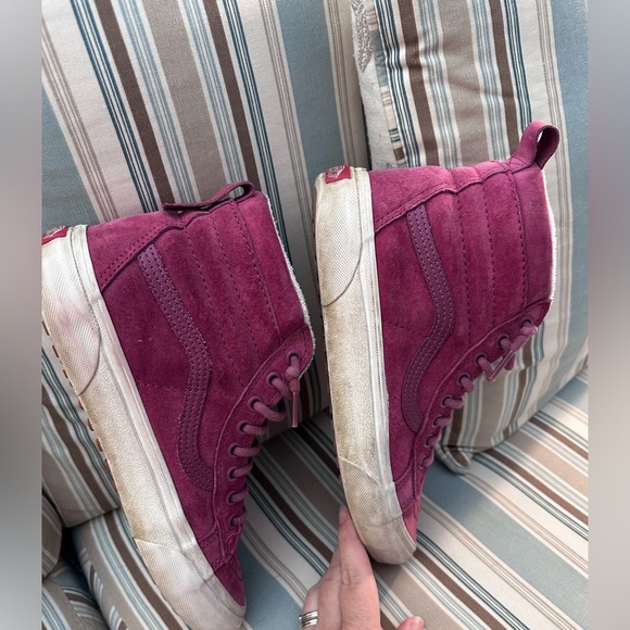 Vans Sk8-Hi Waterproof Insulated Women's Maroon High-Top Sneakers - Picture 4 of 7